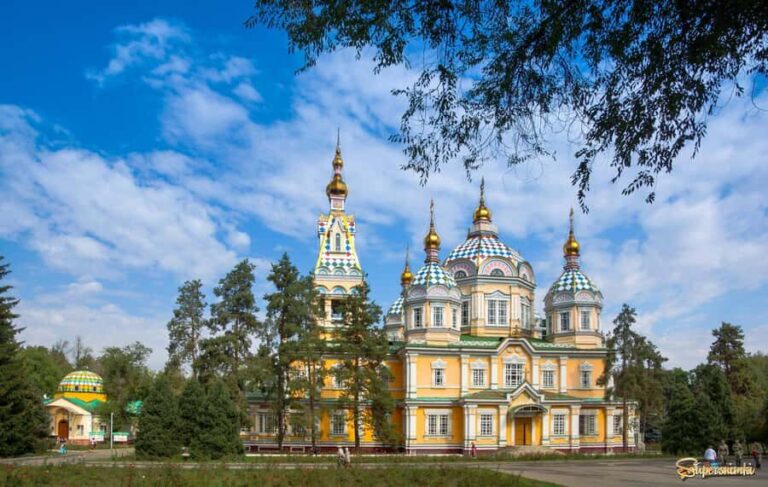Almaty: City Tour with Mountain Visit - Meeting the Guide and Riding in Comfort Around Almaty
