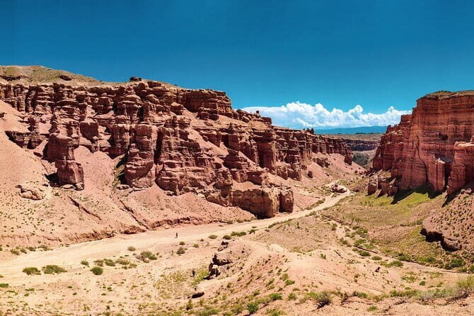 Altyn Emel National Park 2-day small-group jeep tour - The guides and the “human quality” factor