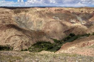 Charyn Canyon - Private Day Tour - The Baiseit Road Bazaar Stop: Quick Culture, Not a Time Sink